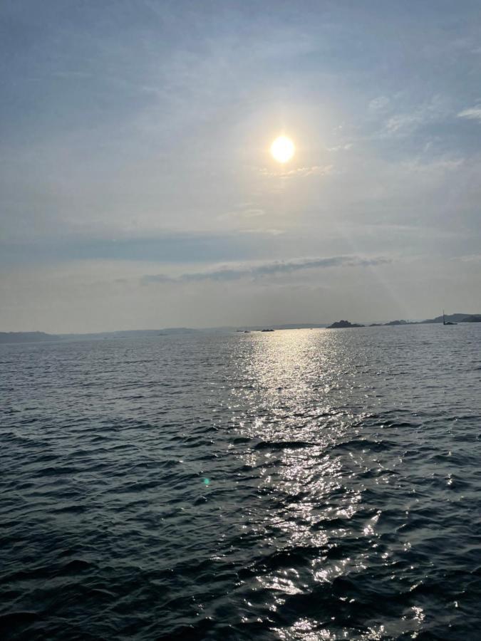 Terra-Tipike, Tipi A La Ferme Entre Terre Et Mer Trebry Bagian luar foto